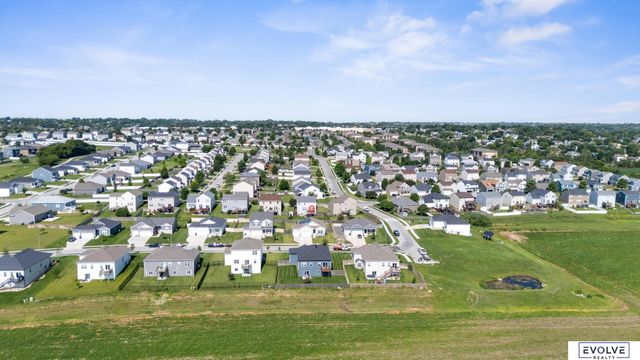 8506 S 63rd Street, Papillion, NE 68157