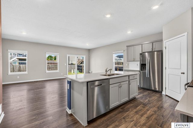 8506 S 63rd Street, Papillion, NE 68157