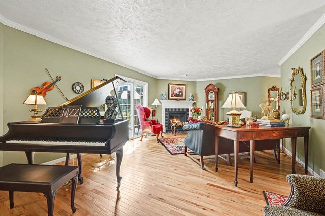 368 Summerset Drive, Oshtemo Twp, MI 49009