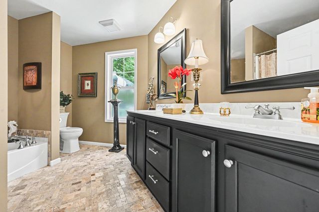 368 Summerset Drive, Oshtemo Twp, MI 49009