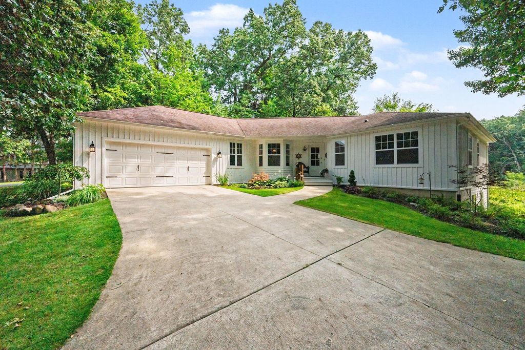 368 Summerset Drive, Oshtemo Twp, MI 49009