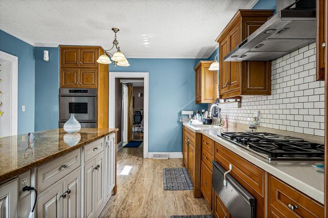 1404 Adams STREET, La Crosse, WI 54601