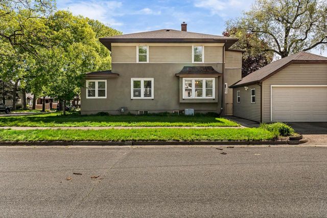 1404 Adams STREET, La Crosse, WI 54601