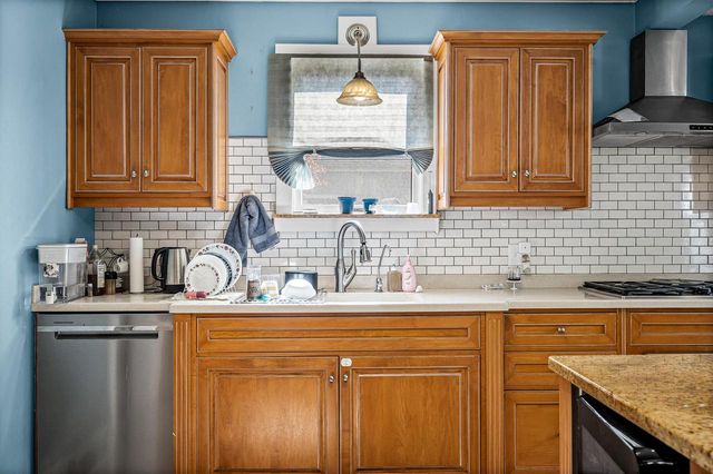 1404 Adams STREET, La Crosse, WI 54601