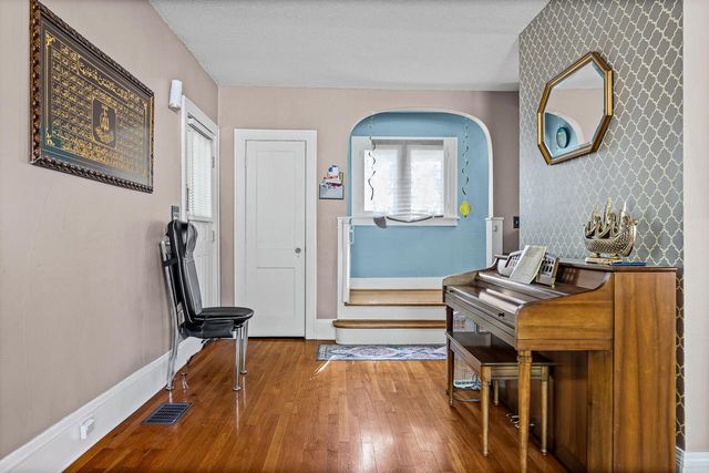 1404 Adams STREET, La Crosse, WI 54601