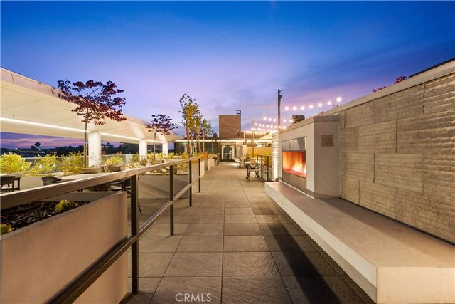 709 E Walnut Street 319, Pasadena, CA 91101