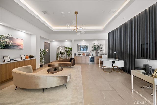 709 E Walnut Street 319, Pasadena, CA 91101