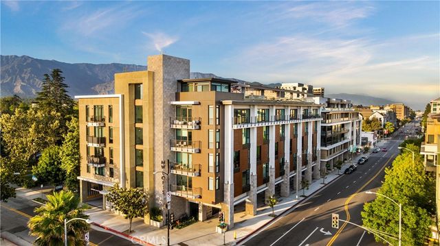 709 E Walnut Street 319, Pasadena, CA 91101