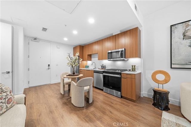 709 E Walnut Street 319, Pasadena, CA 91101