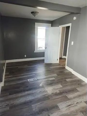 326 Wilmot Avenue, Bridgeport, CT 06607