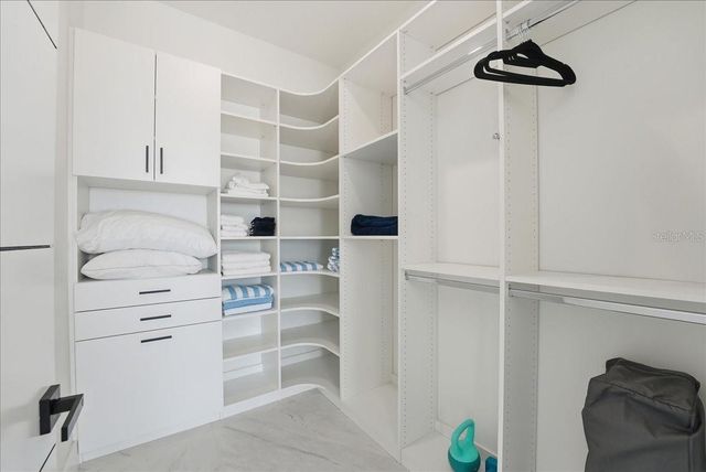 2175 S TROPICAL TRAIL, Merritt Island, FL 32952