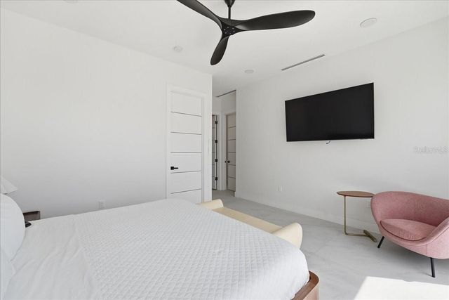 2175 S TROPICAL TRAIL, Merritt Island, FL 32952