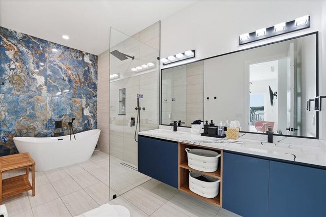 2175 S TROPICAL TRAIL, Merritt Island, FL 32952