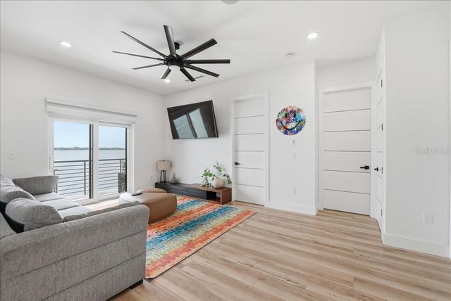 2175 S TROPICAL TRAIL, Merritt Island, FL 32952