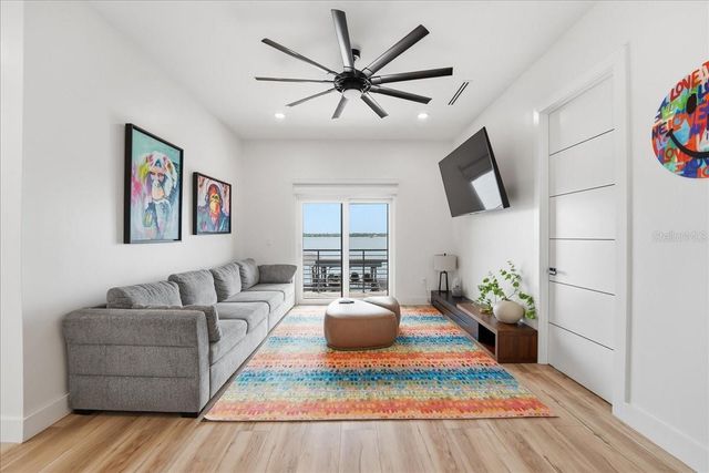 2175 S TROPICAL TRAIL, Merritt Island, FL 32952