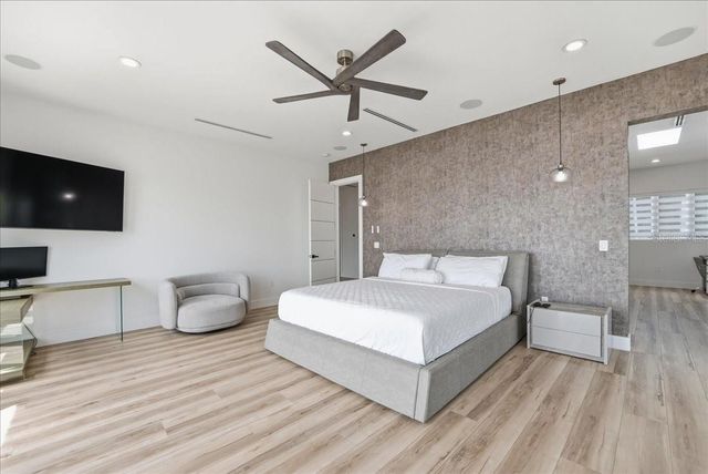 2175 S TROPICAL TRAIL, Merritt Island, FL 32952