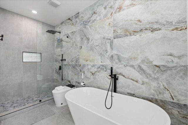 2175 S TROPICAL TRAIL, Merritt Island, FL 32952