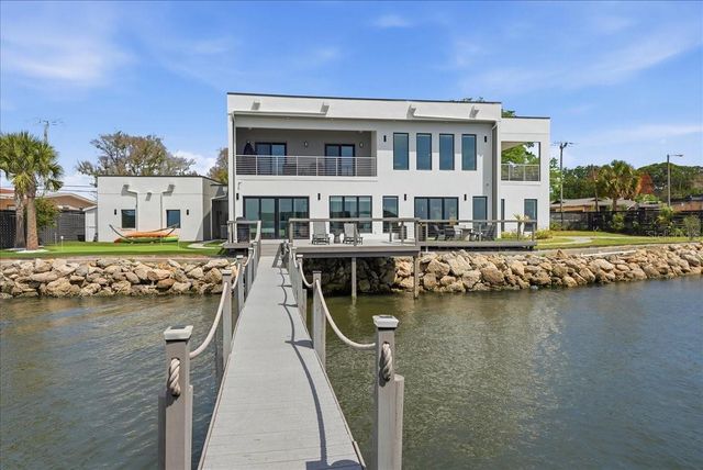 2175 S TROPICAL TRAIL, Merritt Island, FL 32952