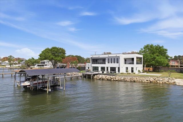 2175 S TROPICAL TRAIL, Merritt Island, FL 32952