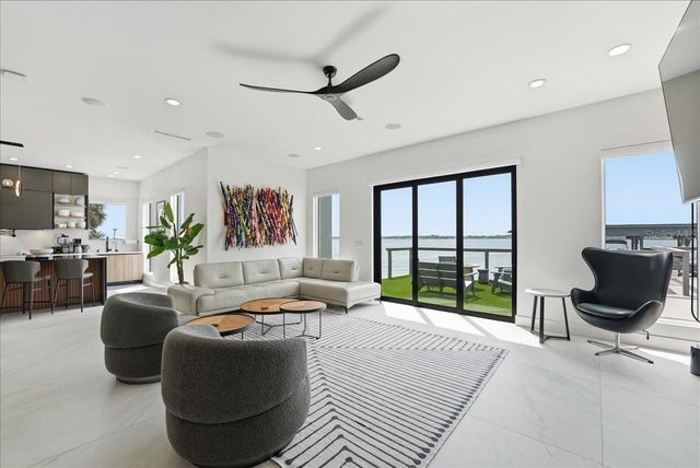 2175 S TROPICAL TRAIL, Merritt Island, FL 32952