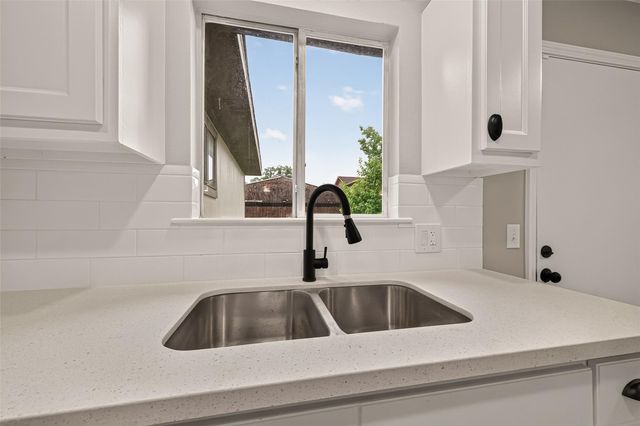 8630 Valley Meadow Drive, Houston, TX 77078