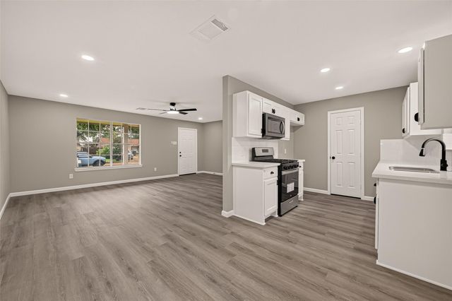 8630 Valley Meadow Drive, Houston, TX 77078