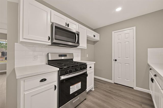 8630 Valley Meadow Drive, Houston, TX 77078