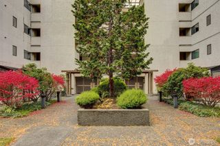 5025 California Avenue SW #406, Seattle, WA 98136