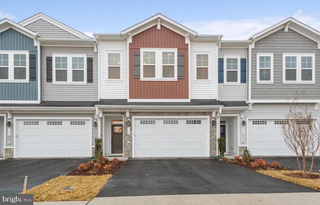 120 CHOKE CHERRY COURT, Lake Frederick, VA 22630