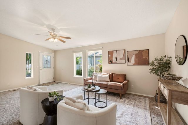 1001 W Sunny Creek Cir, Spokane, WA 99224