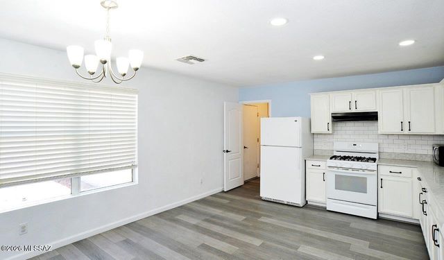 7740 W Oak Stream Road, Tucson, AZ 85743