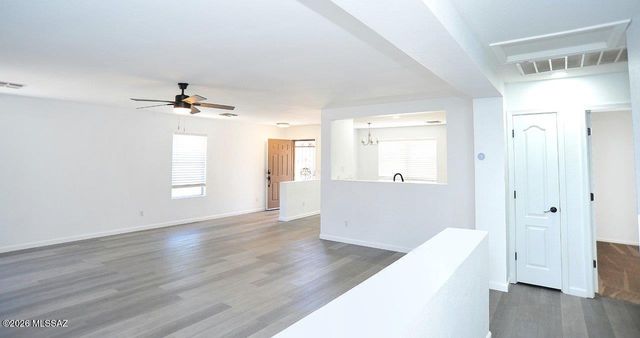 7740 W Oak Stream Road, Tucson, AZ 85743