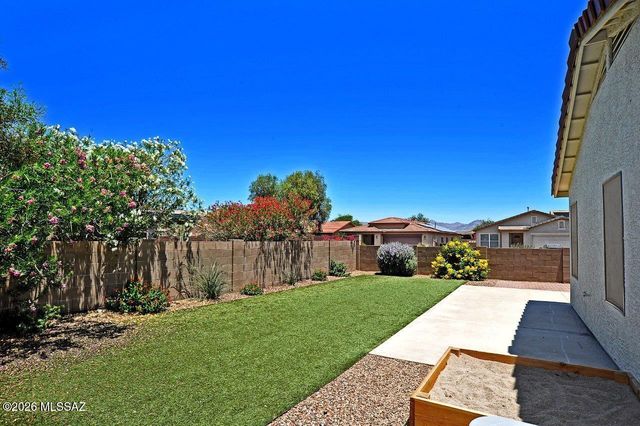 7740 W Oak Stream Road, Tucson, AZ 85743