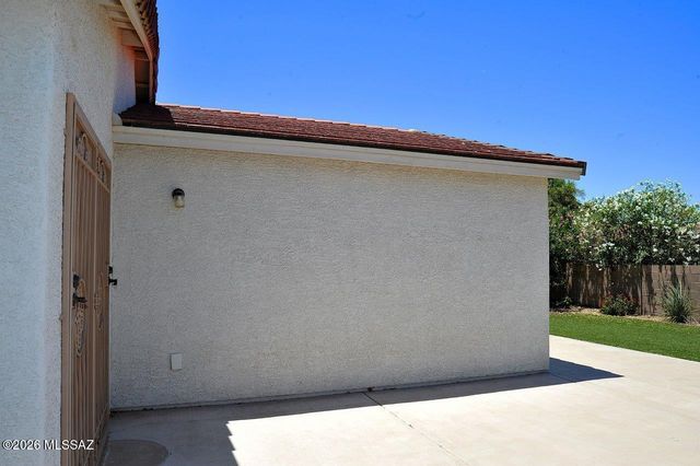 7740 W Oak Stream Road, Tucson, AZ 85743