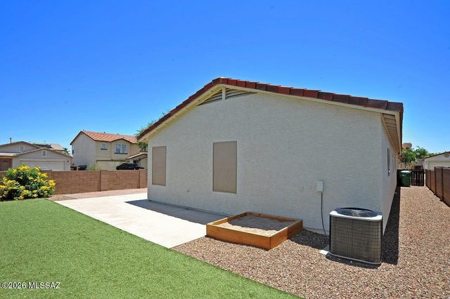 7740 W Oak Stream Road, Tucson, AZ 85743