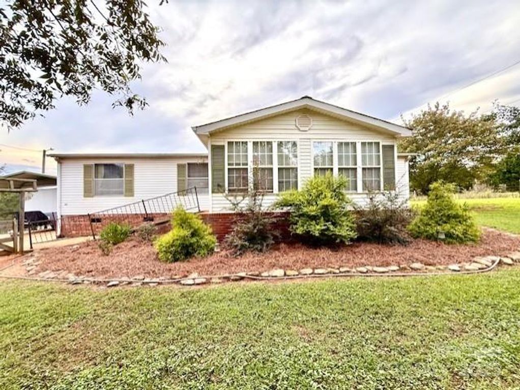 1233 W Cabaniss Road, Shelby, NC 28150
