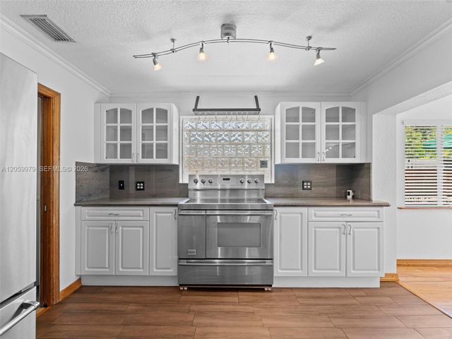 2021 N 52nd Avenue, Hollywood, FL 33021
