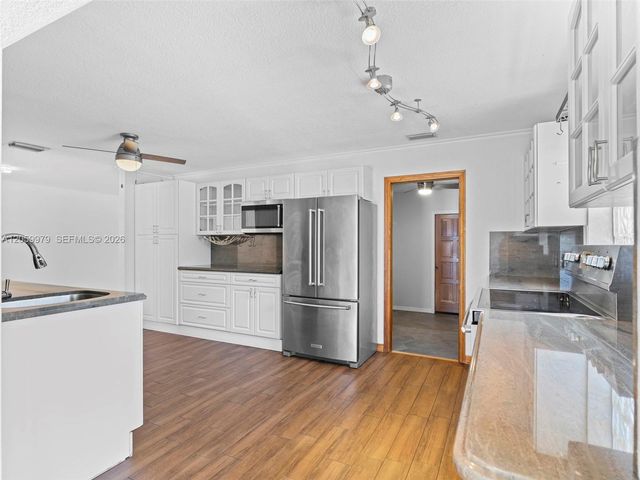 2021 N 52nd Avenue, Hollywood, FL 33021
