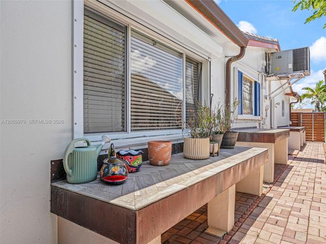 2021 N 52nd Avenue, Hollywood, FL 33021