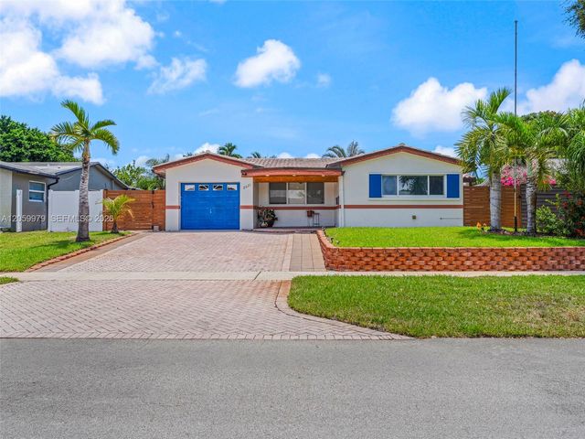 2021 N 52nd Avenue, Hollywood, FL 33021