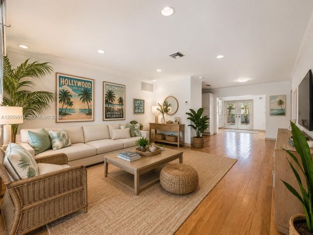 2021 N 52nd Avenue, Hollywood, FL 33021