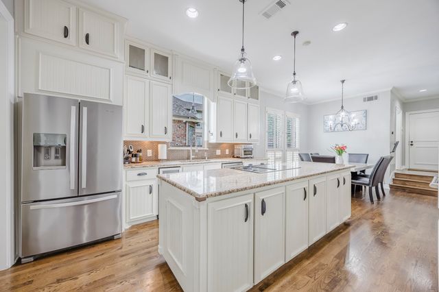 2217 Clearspring Drive S, Irving, TX 75063