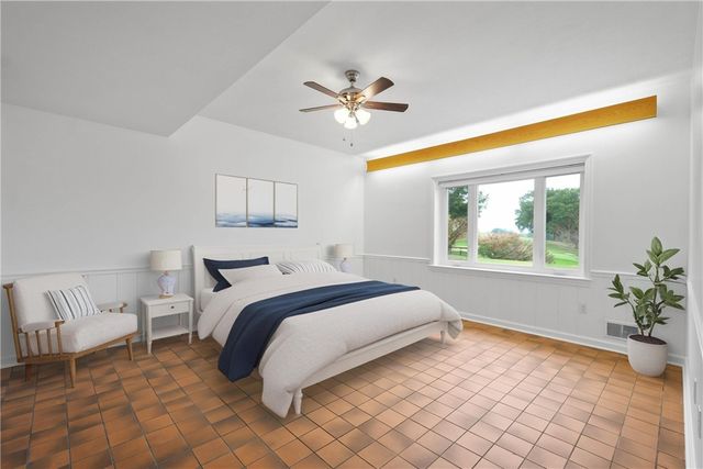 2343 Golfview Dr, Upper St Clair, PA 15241