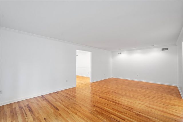 2343 Golfview Dr, Upper St Clair, PA 15241
