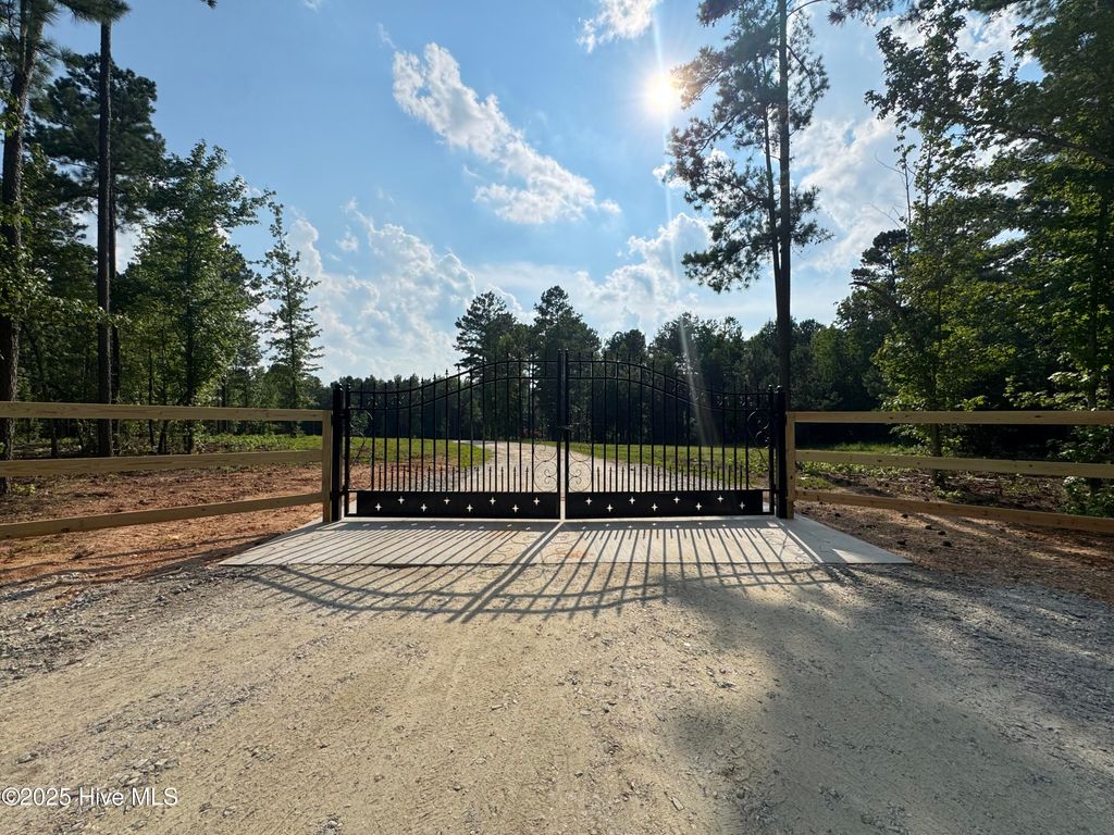 295 Old Eason Road, Zebulon, NC 27597