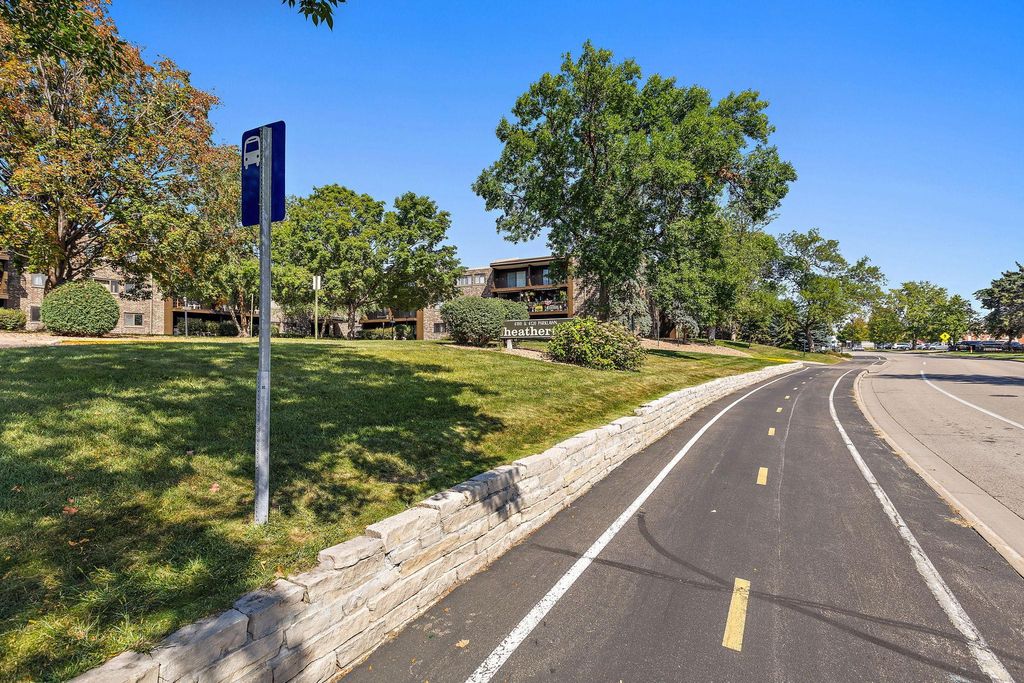 4100 Parklawn Avenue 109, Edina, MN 55435 — photo 3