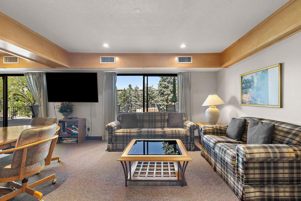 4100 Parklawn Avenue 109, Edina, MN 55435 — photo 5