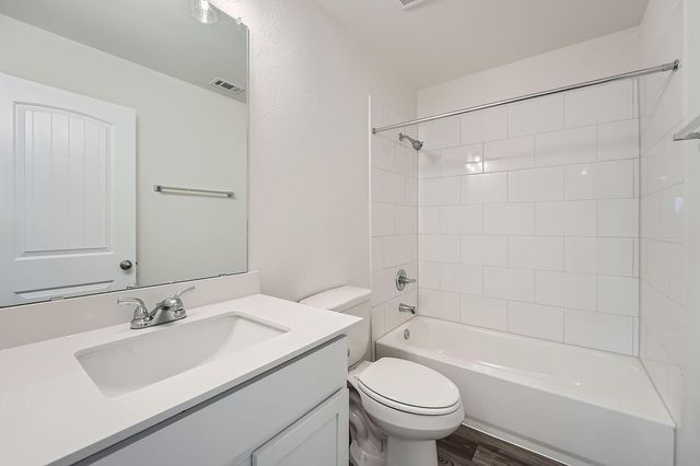 188 Weaver LN, Bastrop, TX 78602