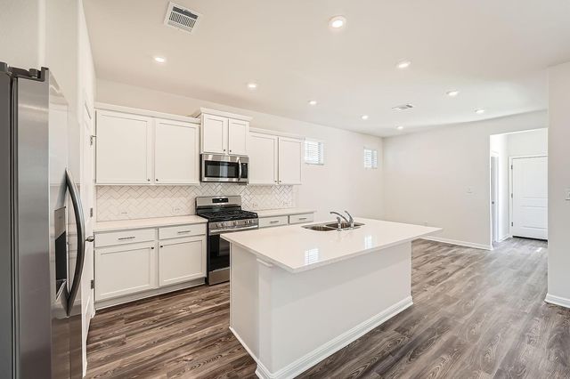 188 Weaver LN, Bastrop, TX 78602