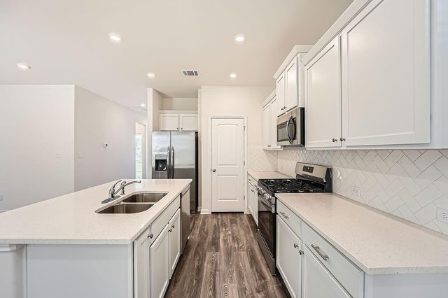 188 Weaver LN, Bastrop, TX 78602